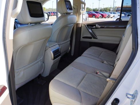 Used 2015 Lexus GX 460 image 29