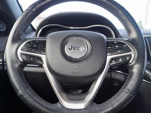 Used 2018 Jeep Grand Cherokee Limited image 23