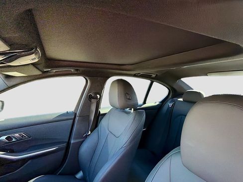 Used 2020 BMW 330i Sedan w/ Driving Assistance Package image 27