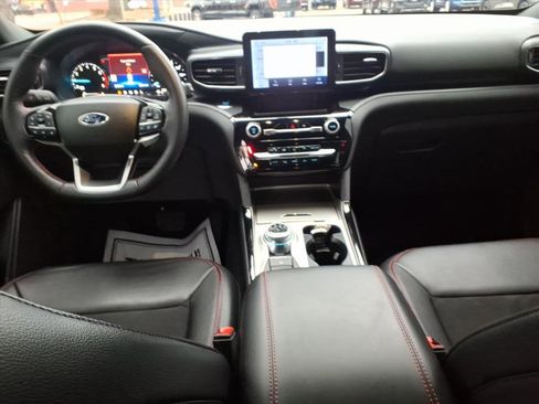 Used 2023 Ford Explorer ST-Line image 14