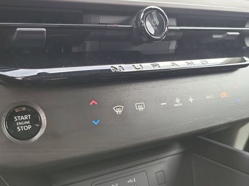 Used 2025 Nissan Murano SV AWD/4WD image 11