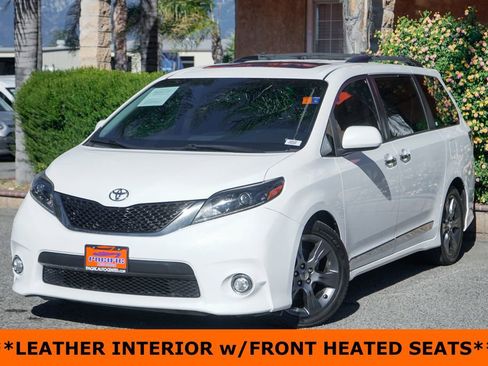 Used 2016 Toyota Sienna SE image 4