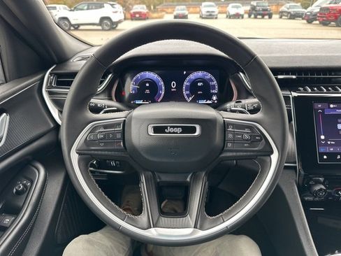 Certified 2024 Jeep Grand Cherokee L Laredo image 13