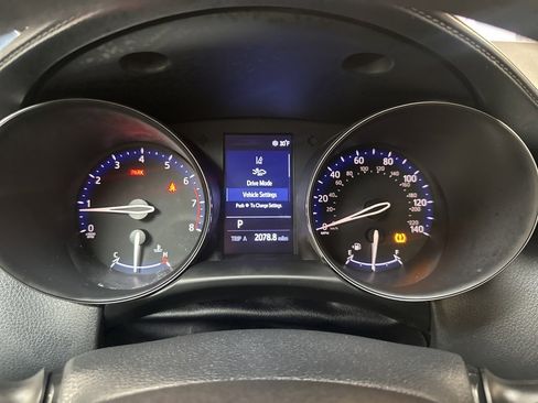 Used 2019 Toyota C-HR LE image 25