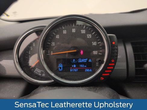 Used 2017 MINI Cooper 2-Door Hardtop image 25