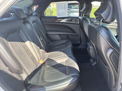 Used 2019 Lincoln MKZ Reserve w/ Reserve Plus Package image 9