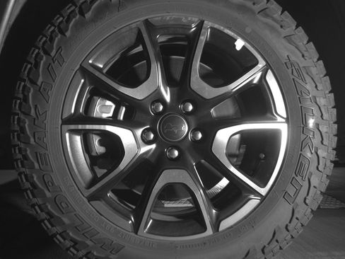 Used 2025 Jeep Compass Trailhawk AWD/4WD image 12