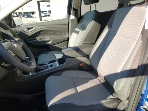 Used 2017 Ford Escape SE w/ Equipment Group 201A image 26