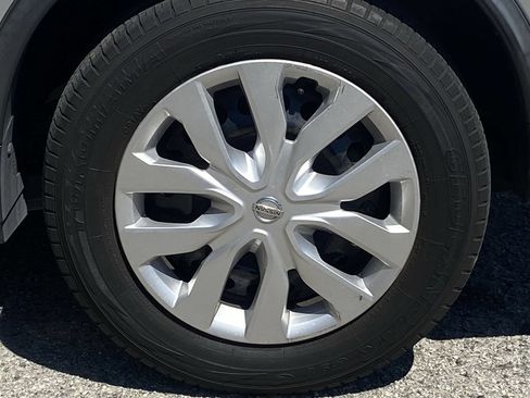 Certified 2020 Nissan Rogue S FWD image 6