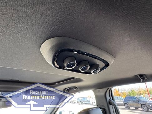 Used 2024 Dodge Durango GT image 16