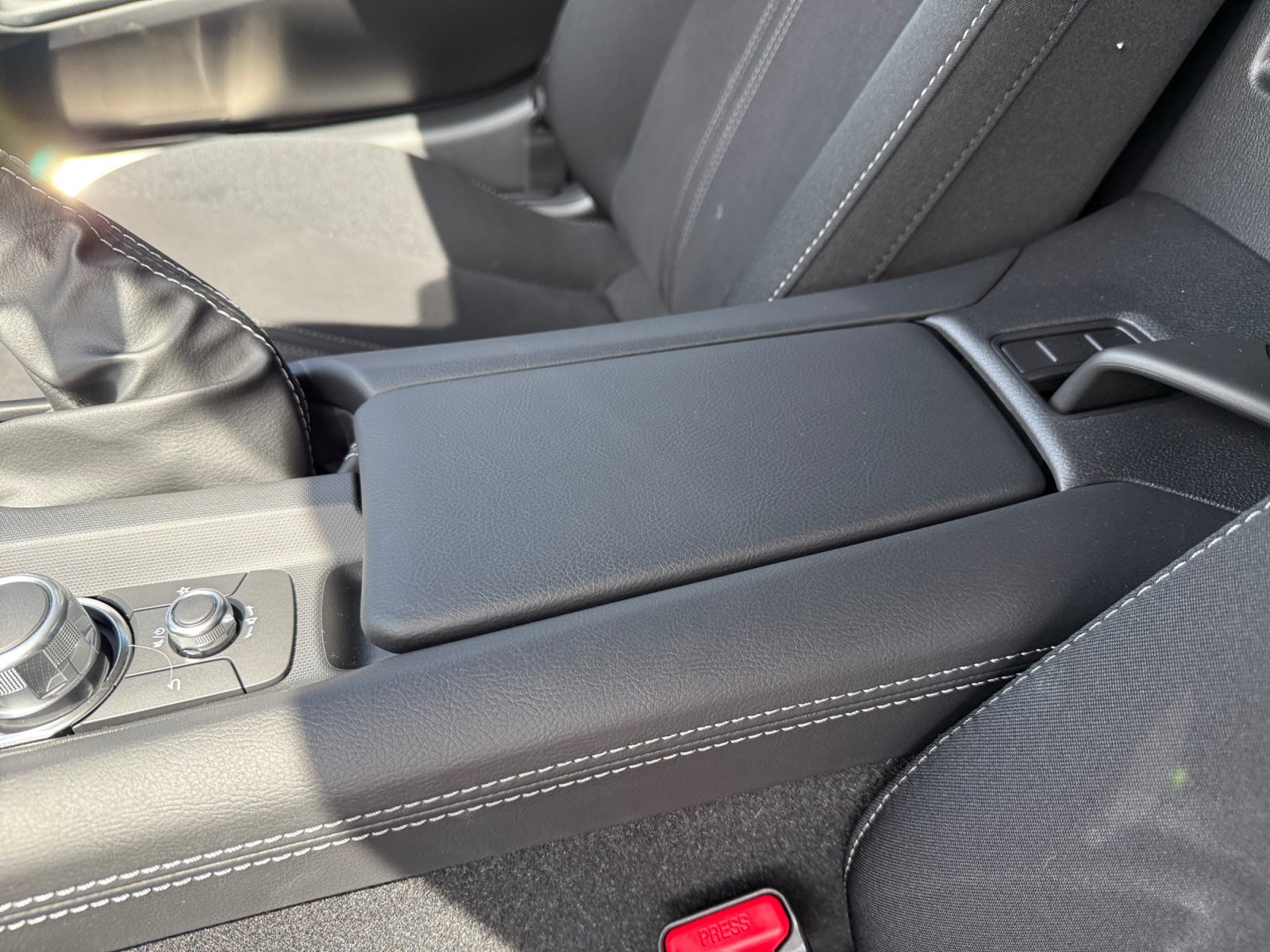 New 2026 MAZDA MX-5 Miata Club w/ Interior Package RWD image 14