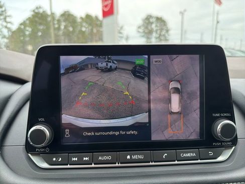 Used 2023 Nissan Rogue SL image 28