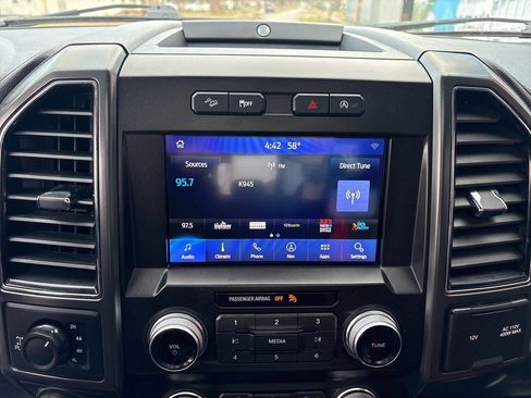 Used 2019 Ford F150 Lariat w/ Equipment Group 502A Luxury image 15