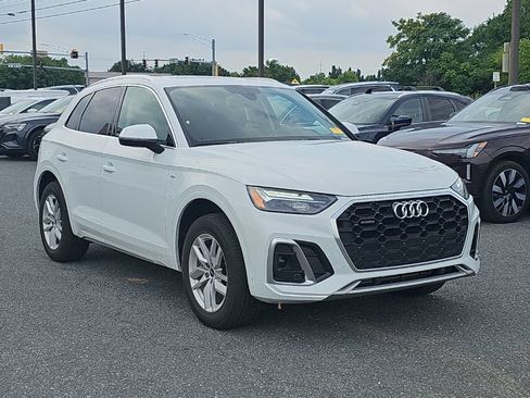 Certified 2023 Audi Q5 2.0T Premium w/ Convenience Package AWD/4WD image 1