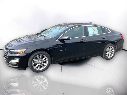 Used 2024 Chevrolet Malibu LT image 2