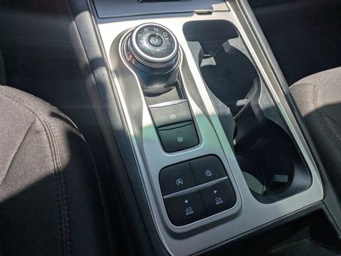 Used 2020 Ford Explorer XLT RWD image 12