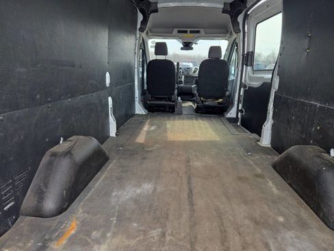 Used 2019 Ford Transit 250 148 Medium Roof image 12