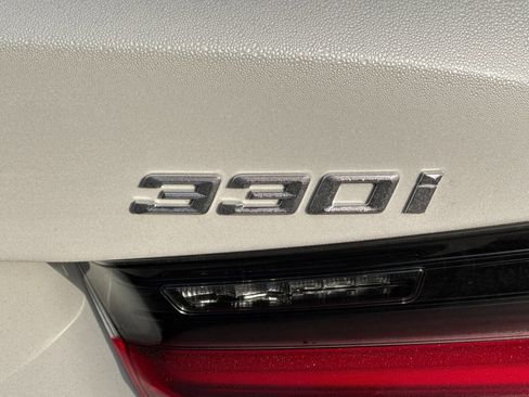 Used 2026 BMW 330i Sedan w/ Premium Package RWD image 21