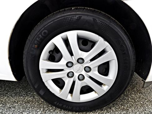 Used 2020 Chevrolet Sonic LT image 21