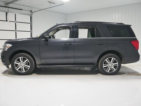 Certified 2024 Ford Expedition XLT image 8