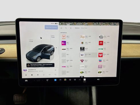 Used 2024 Tesla Model Y Long Range AWD/4WD image 14