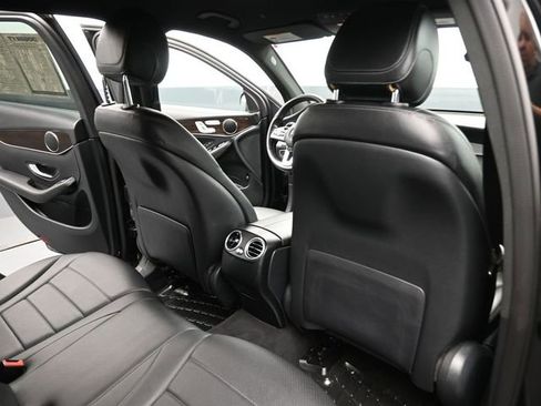 Used 2022 Mercedes-Benz GLC 300 image 27