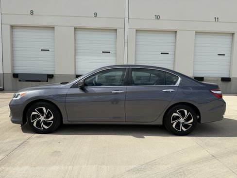 Used 2016 Honda Accord LX image 4