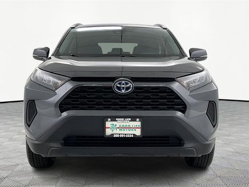 Used 2022 Toyota RAV4 LE image 2