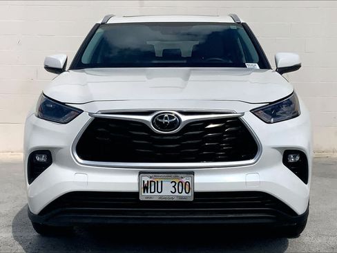 Used 2021 Toyota Highlander XLE FWD image 6
