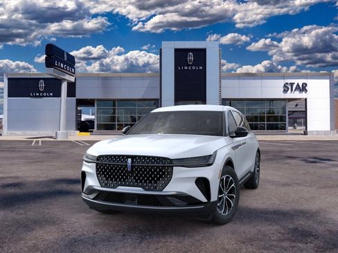 New 2026 Lincoln Nautilus Premier AWD/4WD image 2