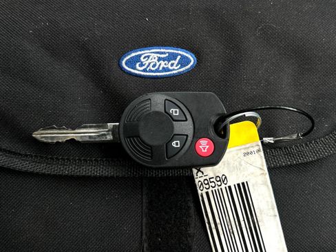 Used 2016 Ford F550 2WD Crew Cab Super Duty image 25