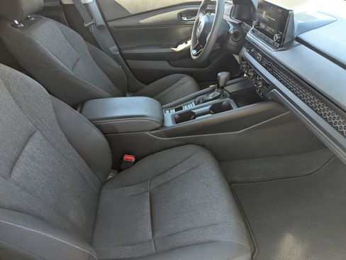 Used 2023 Honda Accord LX image 11