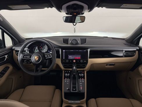 New 2026 Porsche Macan image 24