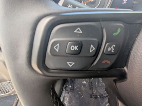 Used 2025 Jeep Wrangler Unlimited Sport AWD/4WD image 17
