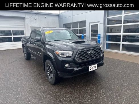 Used 2022 Toyota Tacoma TRD Sport AWD/4WD image 2