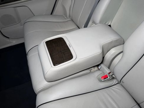 Used 2014 Toyota Venza XLE image 21