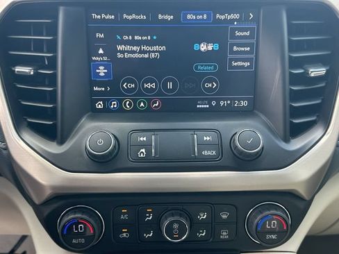 Certified 2022 GMC Acadia Denali w/ Denali Ultimate Package FWD image 13