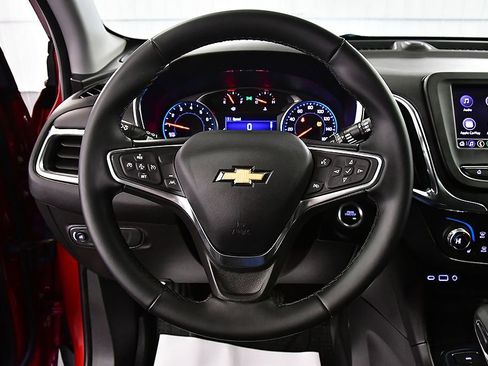 Used 2023 Chevrolet Equinox LT image 18