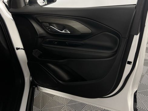 Used 2024 GMC Terrain SLE image 35