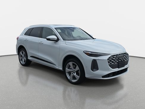 New 2025 Audi Q5 Premium Plus image 3