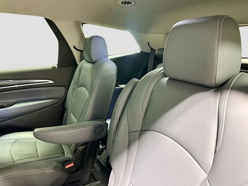 Used 2021 Buick Enclave Essence w/ LPO, Touring Package AWD/4WD image 25