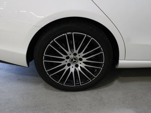 Used 2024 Mercedes-Benz C 300 4MATIC Sedan image 33