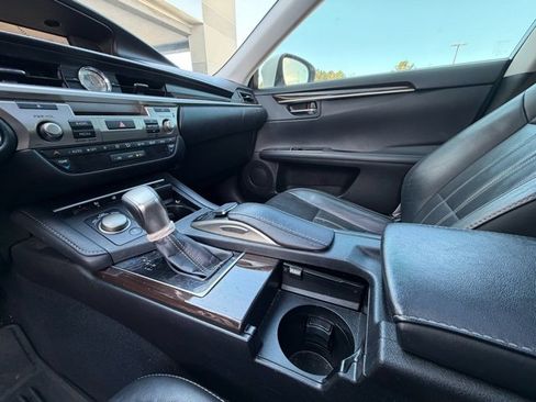 Used 2017 Lexus ES 350 w/ Luxury Package image 15