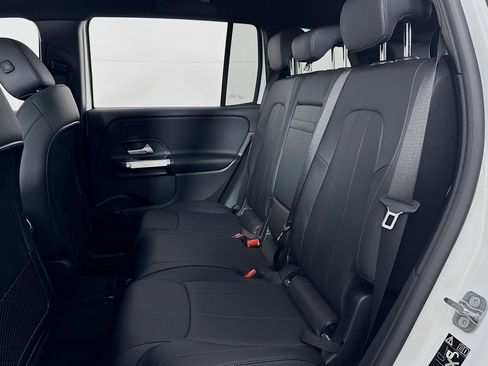 New 2026 Mercedes-Benz GLB 250 image 7
