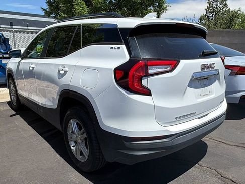 Used 2022 GMC Terrain SLE w/ Driver Convenience Package AWD/4WD image 3