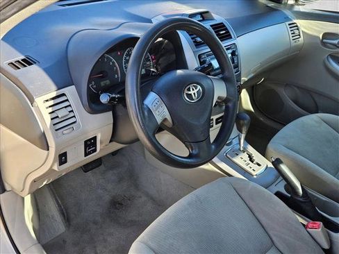 Used 2012 Toyota Corolla LE image 10