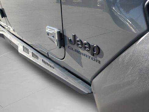 Certified 2020 Jeep Gladiator Sport w/ Quick Order Package 24S AWD/4WD image 29