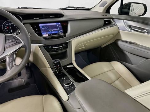 Used 2025 Cadillac XT5 Premium Luxury w/ Technology Package FWD image 27