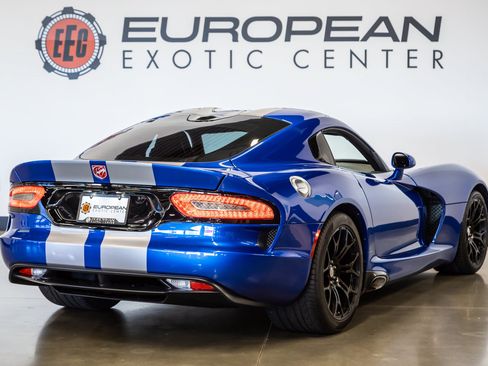 Used 2013 SRT Viper GTS w/ GTS Laguna Interior Pkg RWD image 9