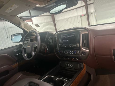 Used 2016 Chevrolet Silverado 1500 High Country w/ High Country Premium Package image 26